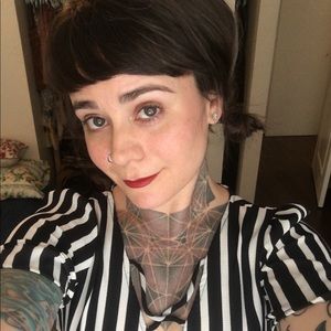 Meet your Posher, Casey